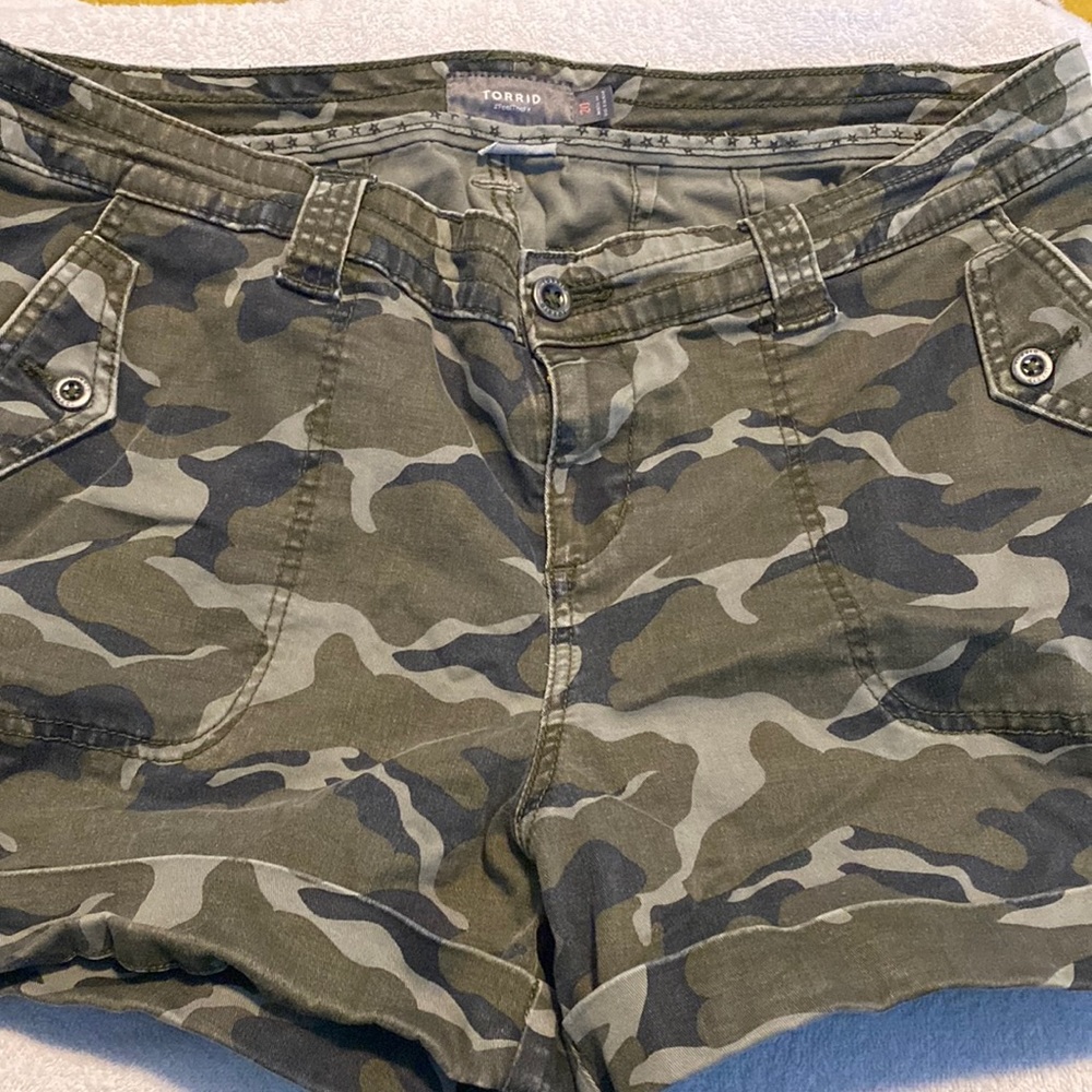 Torrid shorts size 20